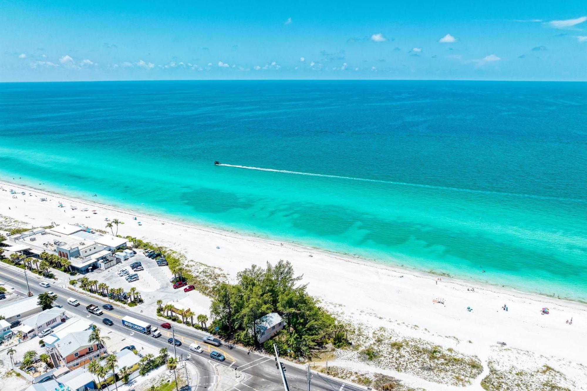 Anna Maria Island Runaway Tropical Dream-One Minute Walk To The Beach-Heated Pool Bradenton Beach Zewnętrze zdjęcie