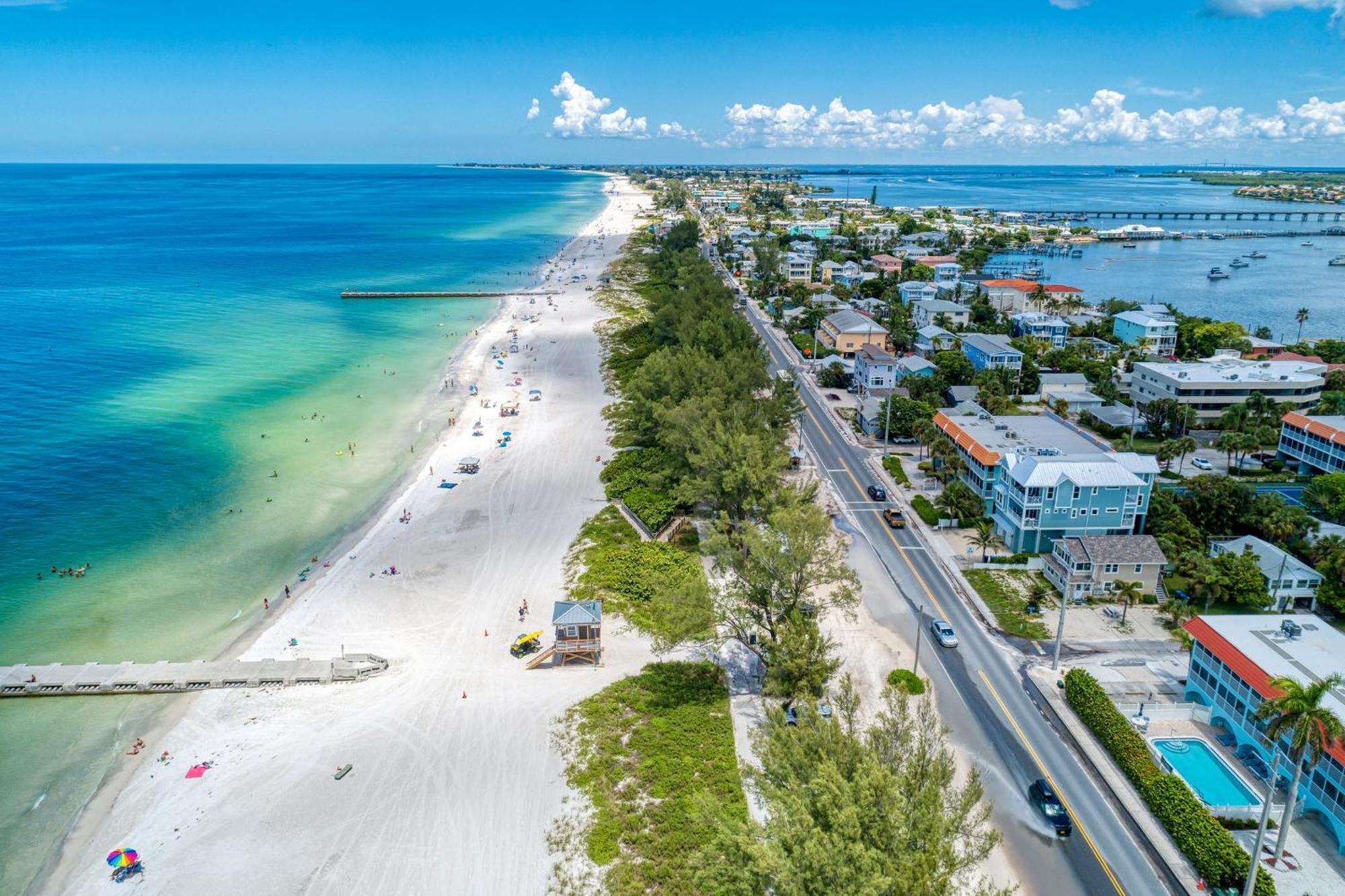 Anna Maria Island Runaway Tropical Dream-One Minute Walk To The Beach-Heated Pool Bradenton Beach Zewnętrze zdjęcie