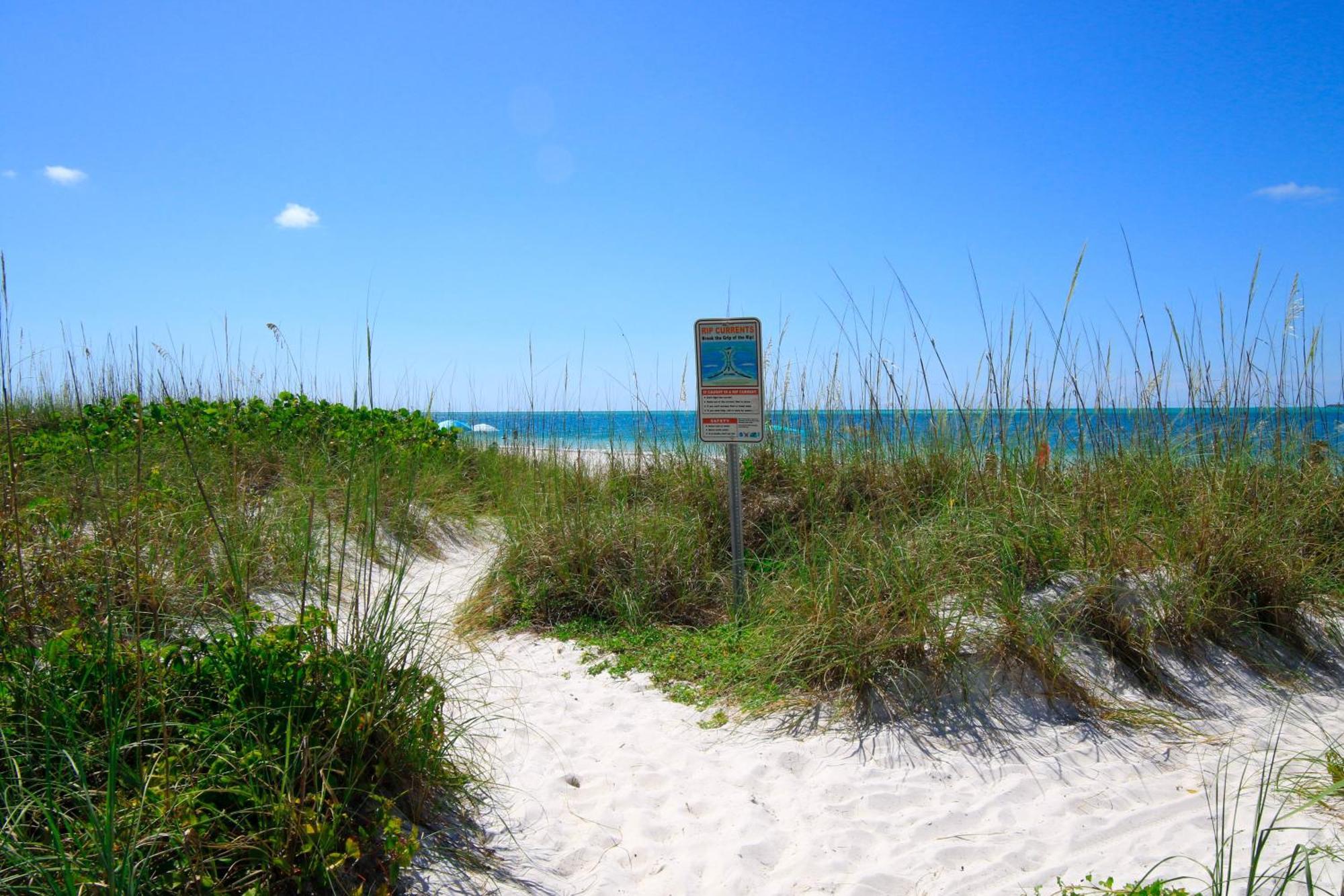 Anna Maria Island Runaway Tropical Dream-One Minute Walk To The Beach-Heated Pool Bradenton Beach Zewnętrze zdjęcie