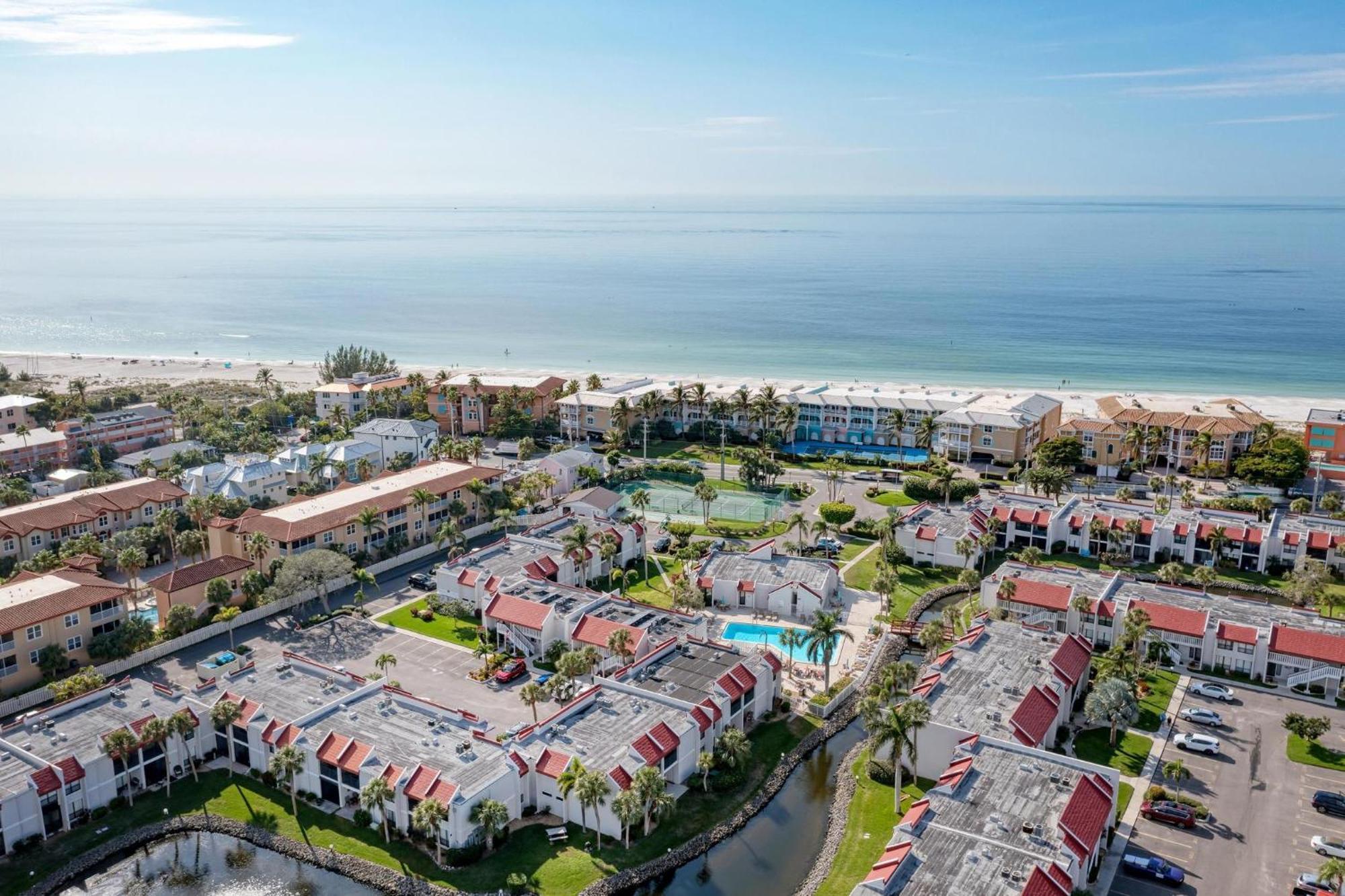 Anna Maria Island Runaway Tropical Dream-One Minute Walk To The Beach-Heated Pool Bradenton Beach Zewnętrze zdjęcie