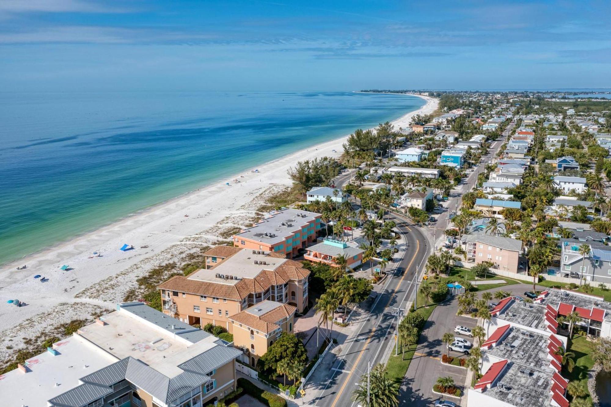 Anna Maria Island Runaway Tropical Dream-One Minute Walk To The Beach-Heated Pool Bradenton Beach Zewnętrze zdjęcie
