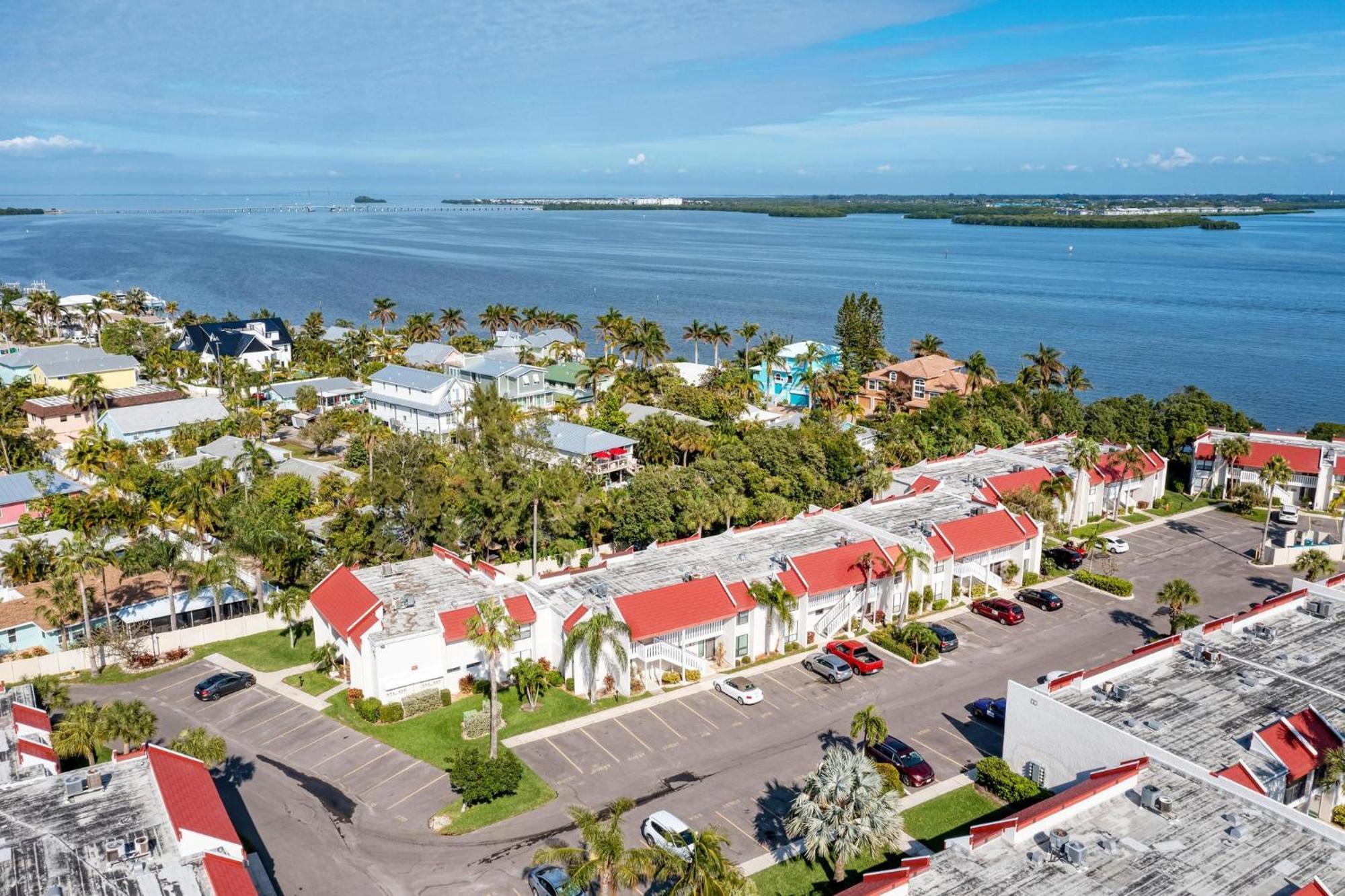Anna Maria Island Runaway Tropical Dream-One Minute Walk To The Beach-Heated Pool Bradenton Beach Zewnętrze zdjęcie