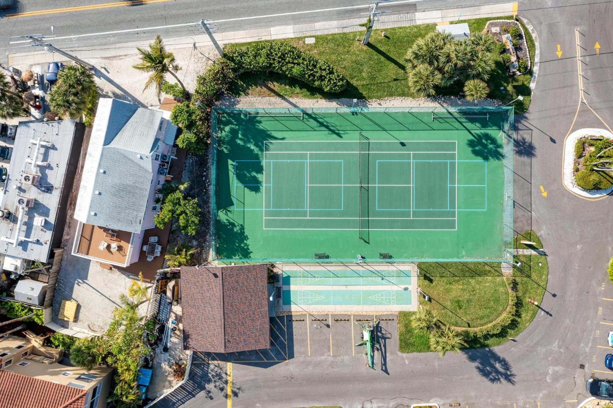 Anna Maria Island Runaway Tropical Dream-One Minute Walk To The Beach-Heated Pool Bradenton Beach Zewnętrze zdjęcie